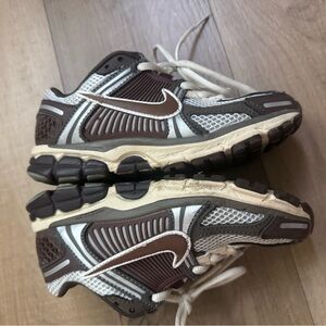 Nike zoom vomero Brown  Sneakers